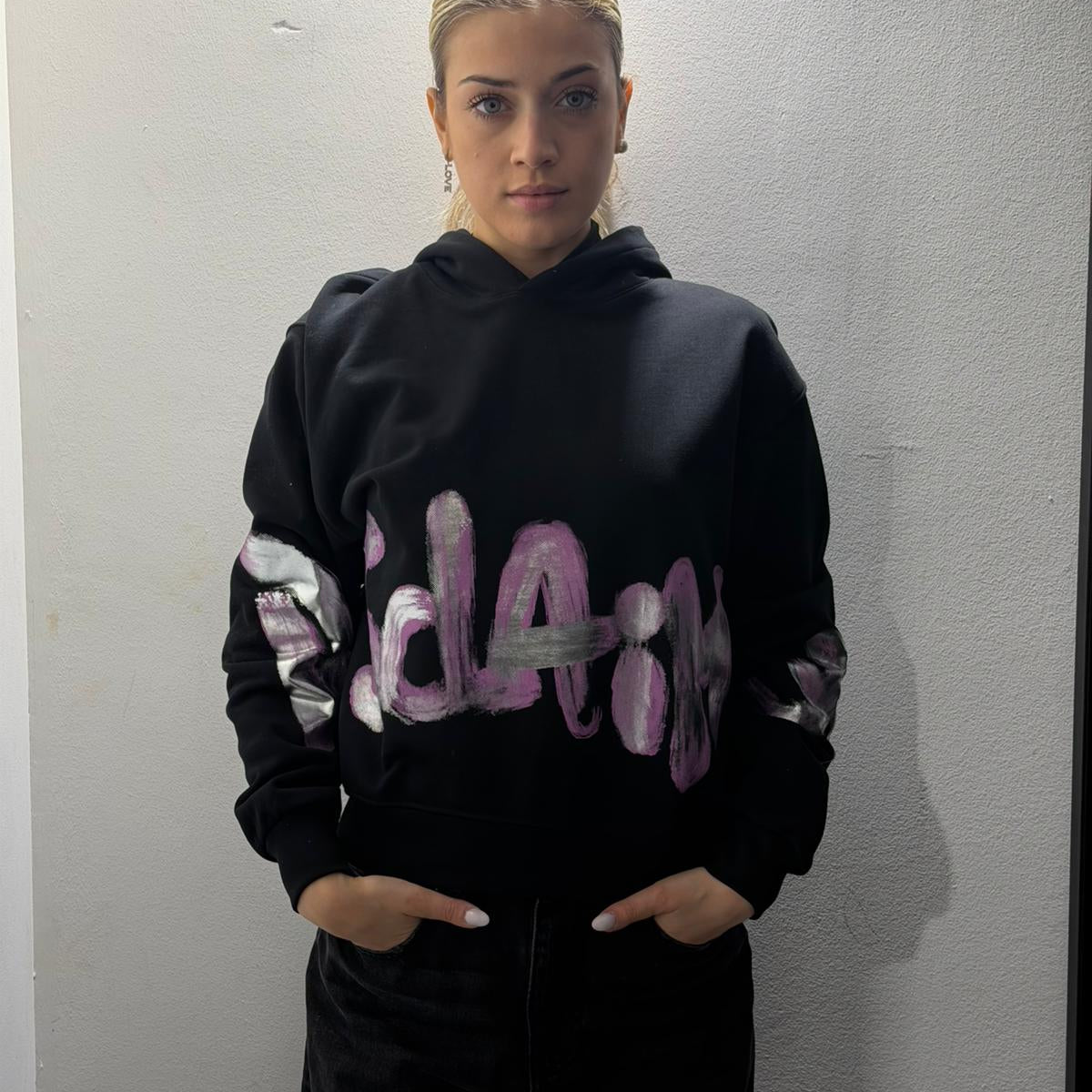 maglia donna con cappuccio in felpa disclaimer