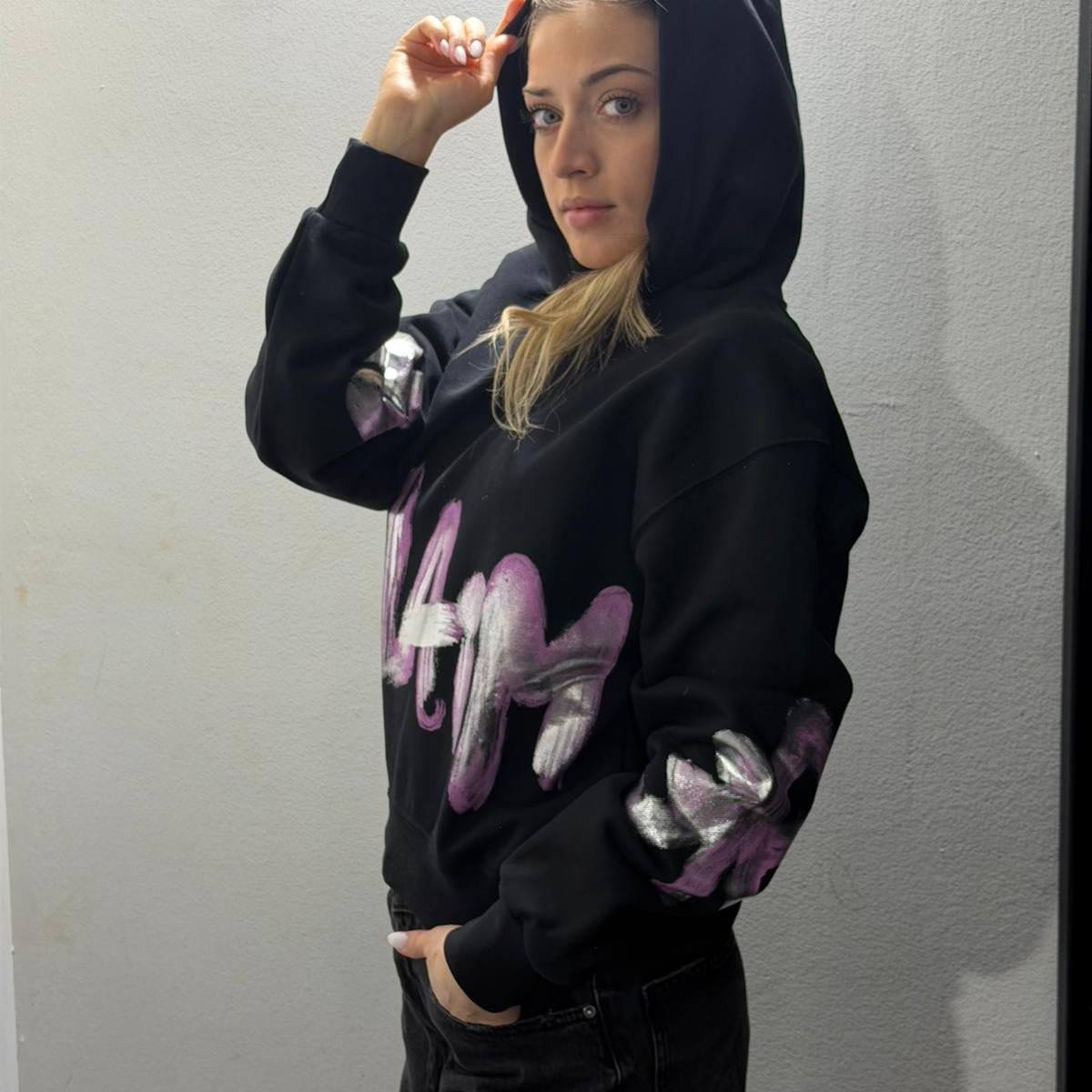 maglia donna con cappuccio in felpa disclaimer