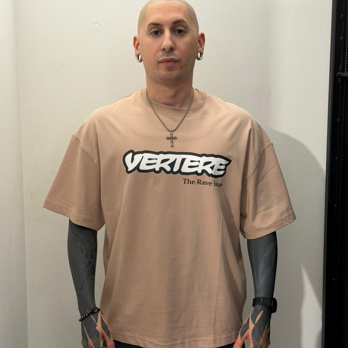 T-shirt the rave issue