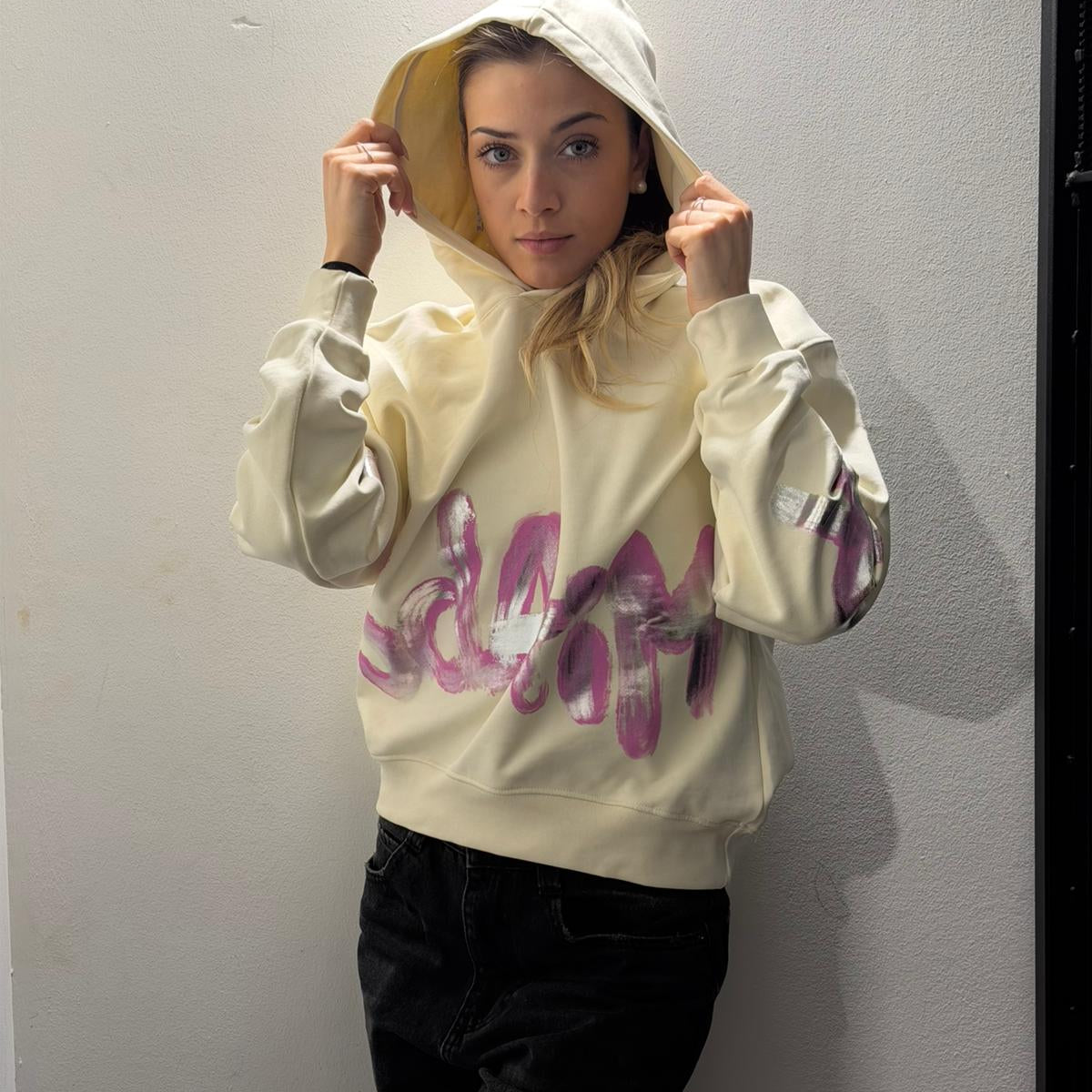 maglia donna con cappuccio in felpa disclaimer