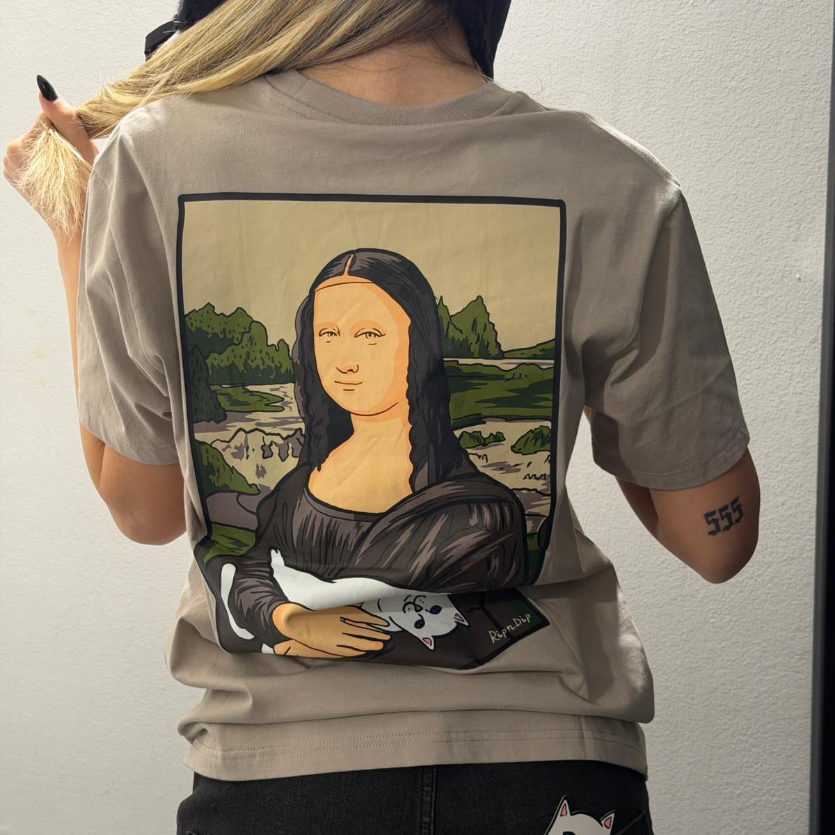 Nermal Lisa Tee (Sand)