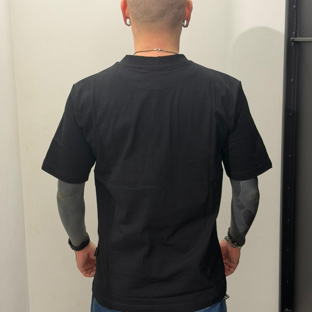 T-Shirt Black Hill